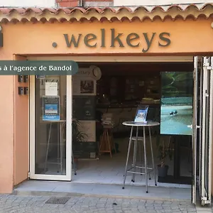 nice-duplex-with-balcony-close-to-the-beach-bandol-welkeys.fr-provencehotel.com/